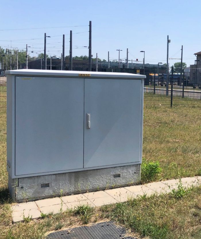 Schutzschrank ÖPNV mit Innen-Gerüst